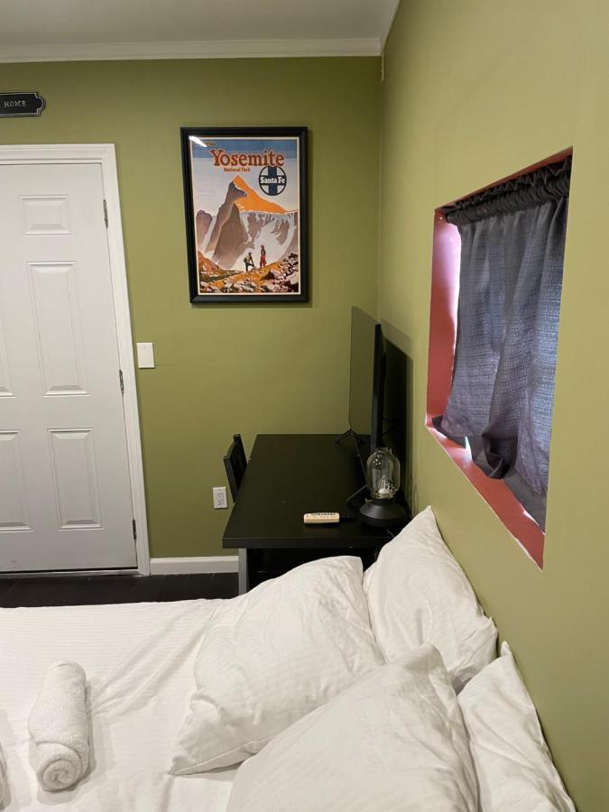 Private Standalone Room W/ Tv, Wifi & Ac In カーソン エクステリア 写真
