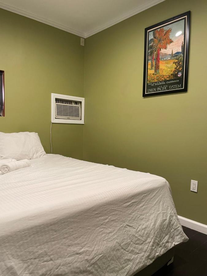 Private Standalone Room W/ Tv, Wifi & Ac In カーソン エクステリア 写真