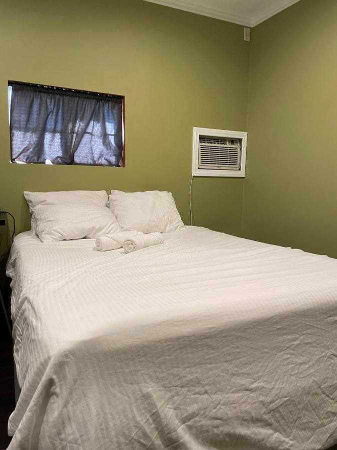 Private Standalone Room W/ Tv, Wifi & Ac In カーソン エクステリア 写真