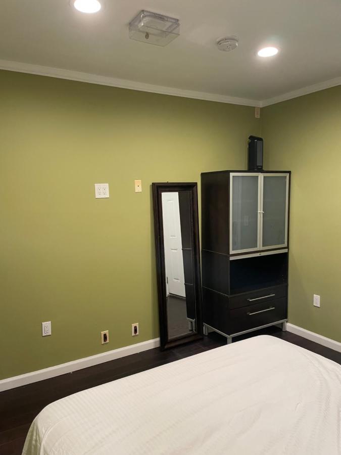 Private Standalone Room W/ Tv, Wifi & Ac In カーソン エクステリア 写真
