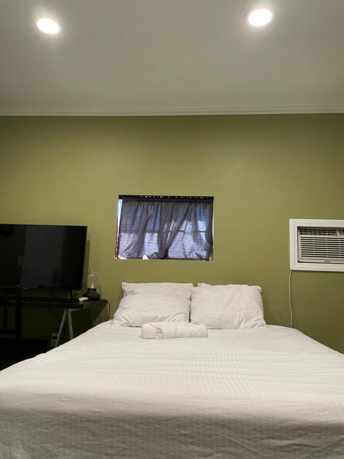 Private Standalone Room W/ Tv, Wifi & Ac In カーソン エクステリア 写真